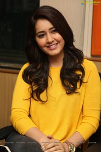 Raashi Khanna Photos