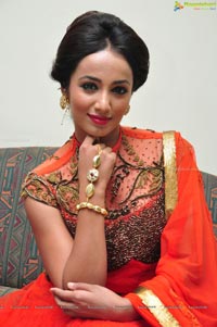 Tejaswi Madivada