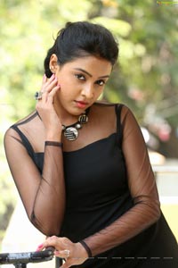 Ashwini Chandrasekhar HD