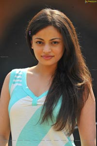 Sneha Ullal