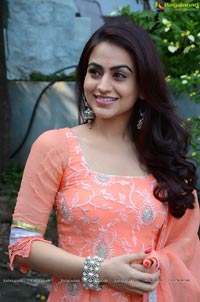 Aksha Pardasany