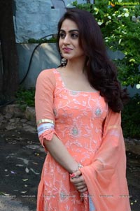 Aksha Pardasany