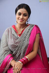 Heroine Poorna