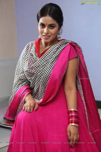 Heroine Poorna