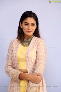 Sana Makbul Photos