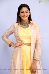 Sana Makbul Photos