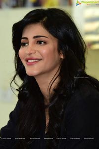 Shruti Haasan in Black Drees