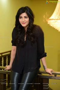 Shruti Haasan in Black Drees