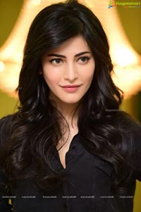 Shruti Haasan in Black Drees