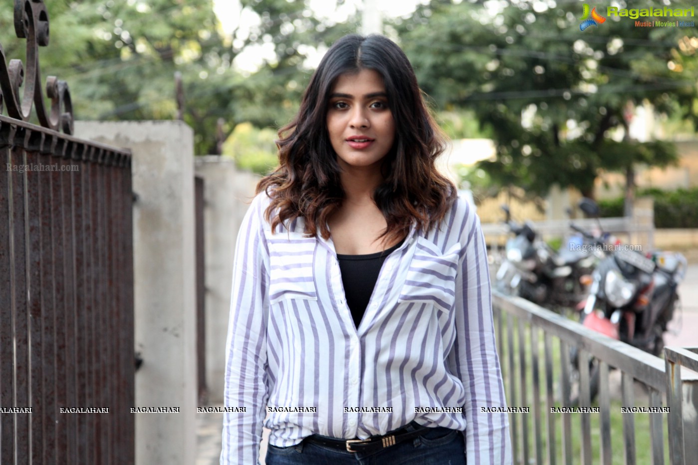 Hebah Patel at Bajaj Electronics Lucky Draw (Posters)