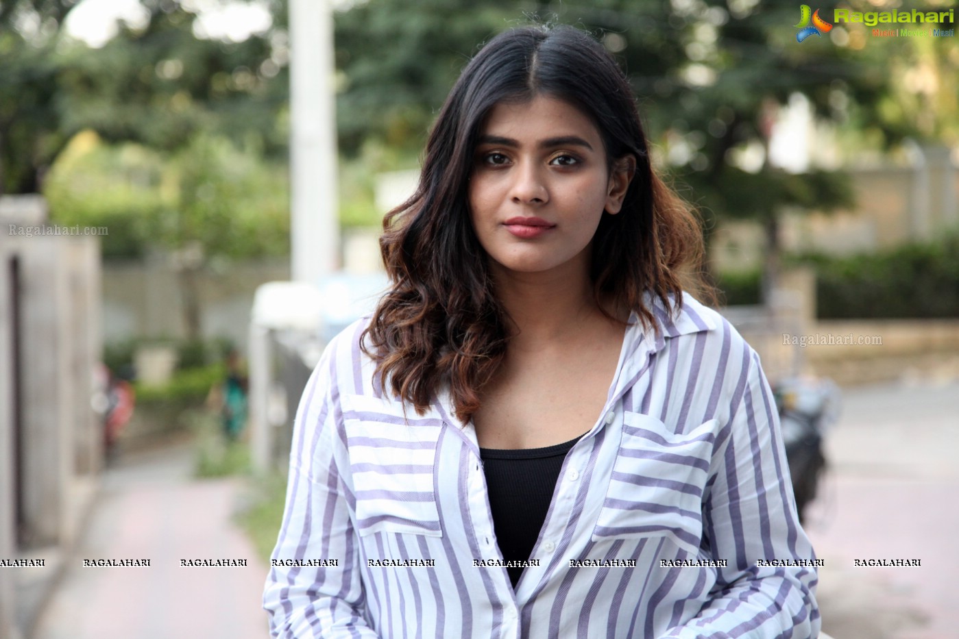 Hebah Patel at Bajaj Electronics Lucky Draw (Posters)