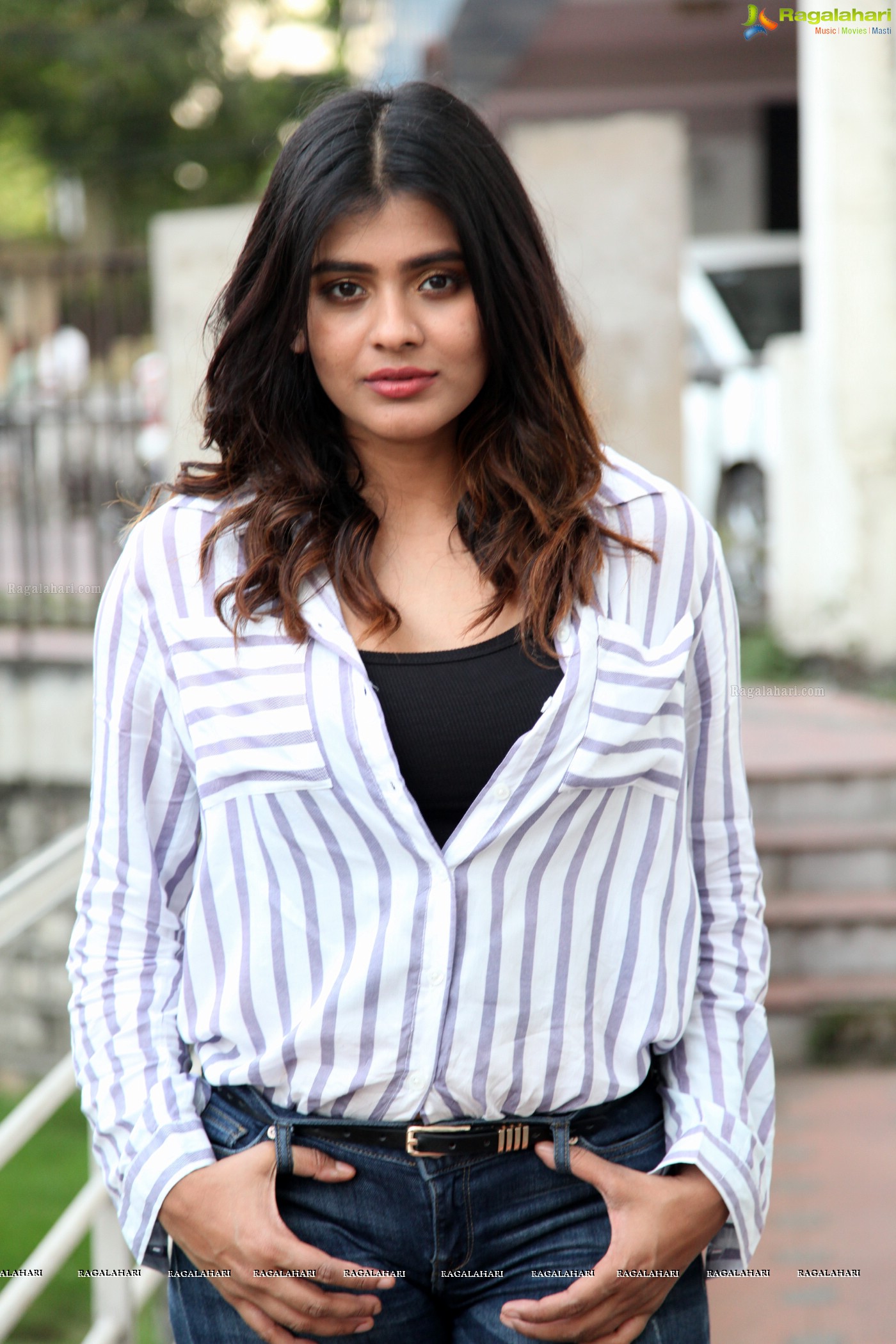 Hebah Patel at Bajaj Electronics Lucky Draw (Posters)