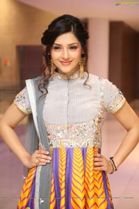 Mehreen Kaur Pirzada