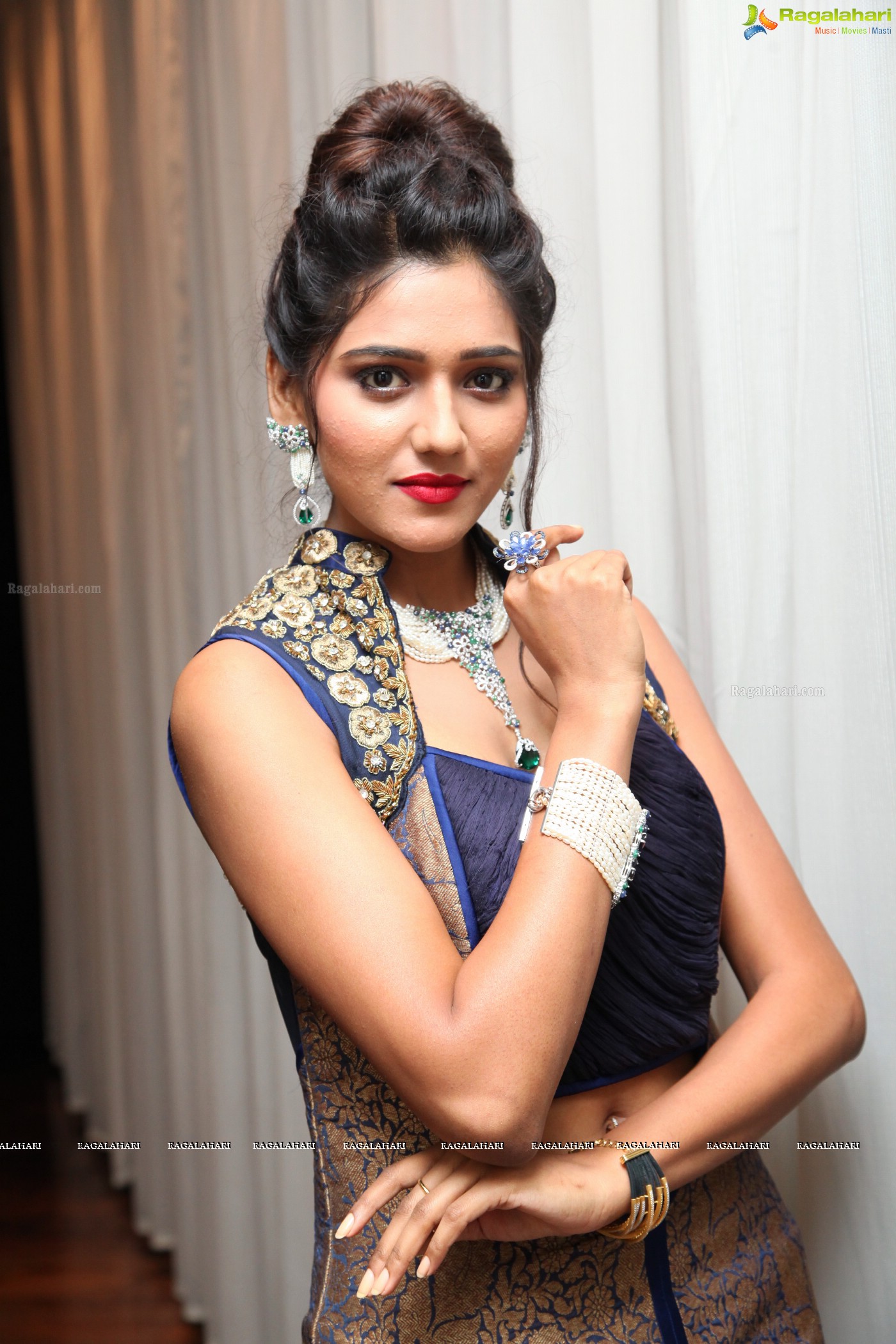 Shalu Chourasiya at Diva Jewels Diamond Jewellery Exhibition (Posters)