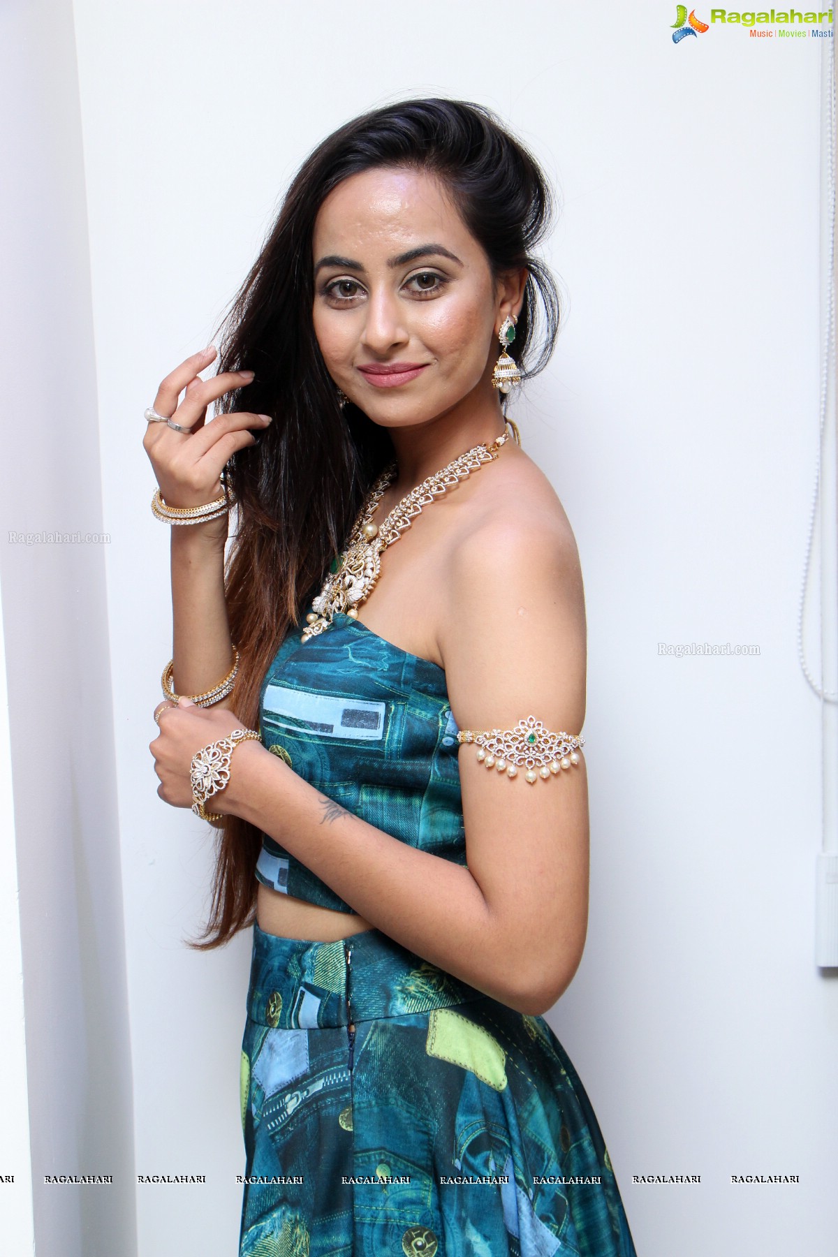 Ameeksha Amy Pawar at Manepally Jewellers 127th Anniversary Celebrations