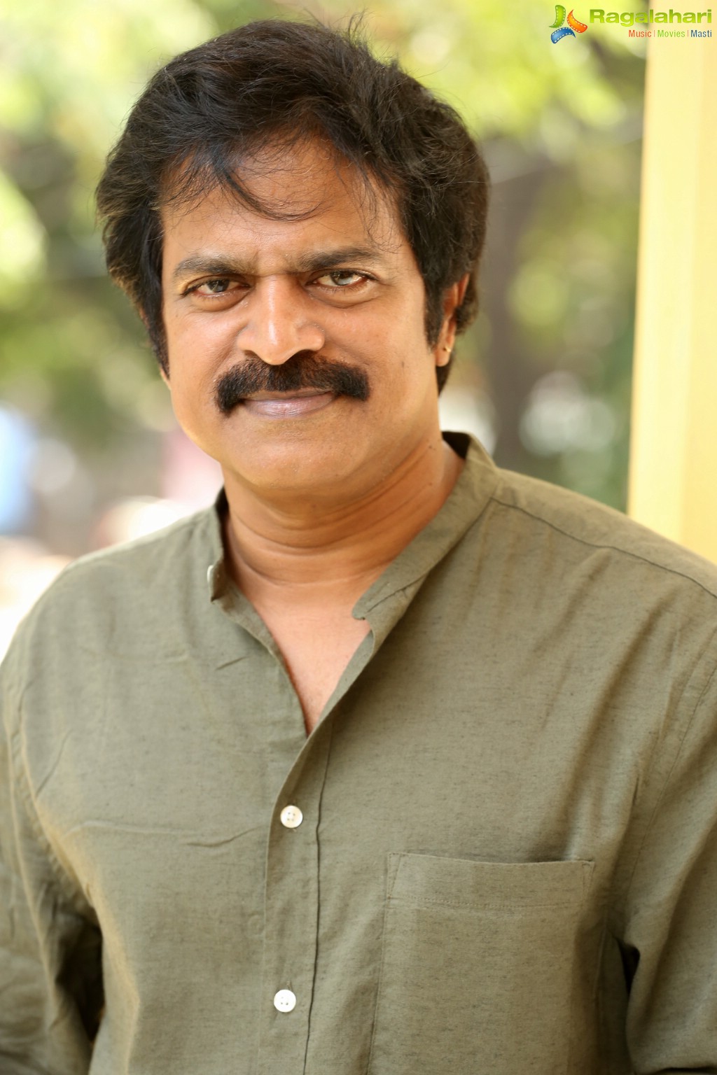 Brahmaji at Next Nuvve Interview