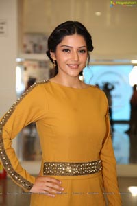 Mehreen Pirzada