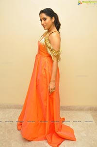 Anchor Rashmi Gautam