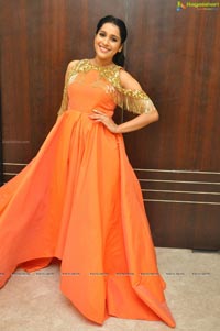 Anchor Rashmi Gautam