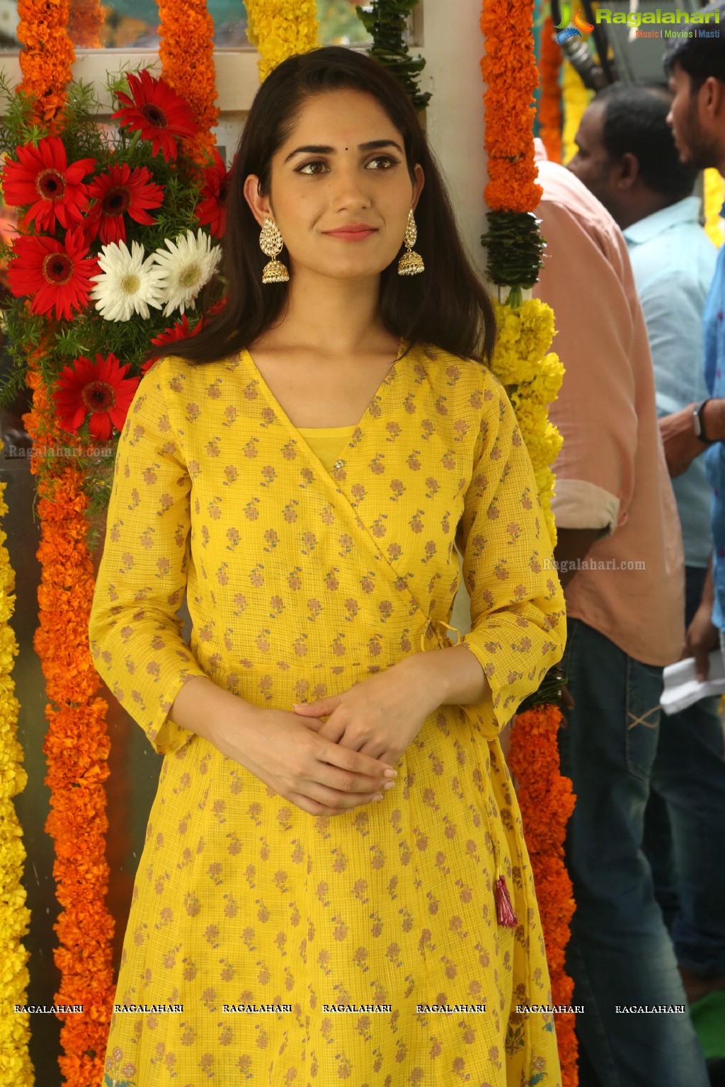 Ruhani Sharma at Chi La Sow Muhurat