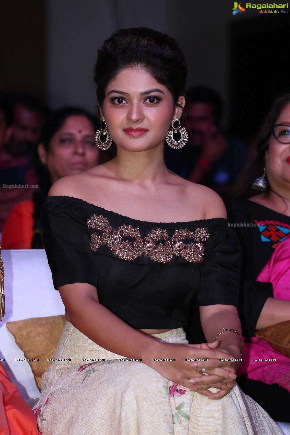 Vaibhavi Shandilya at Next Nuvve Audio Launch