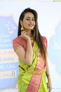 Ameeksha Pawar @ Chandana Brothers Dasara Collection Launch