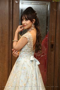 Angela Krislinzki HD Photos