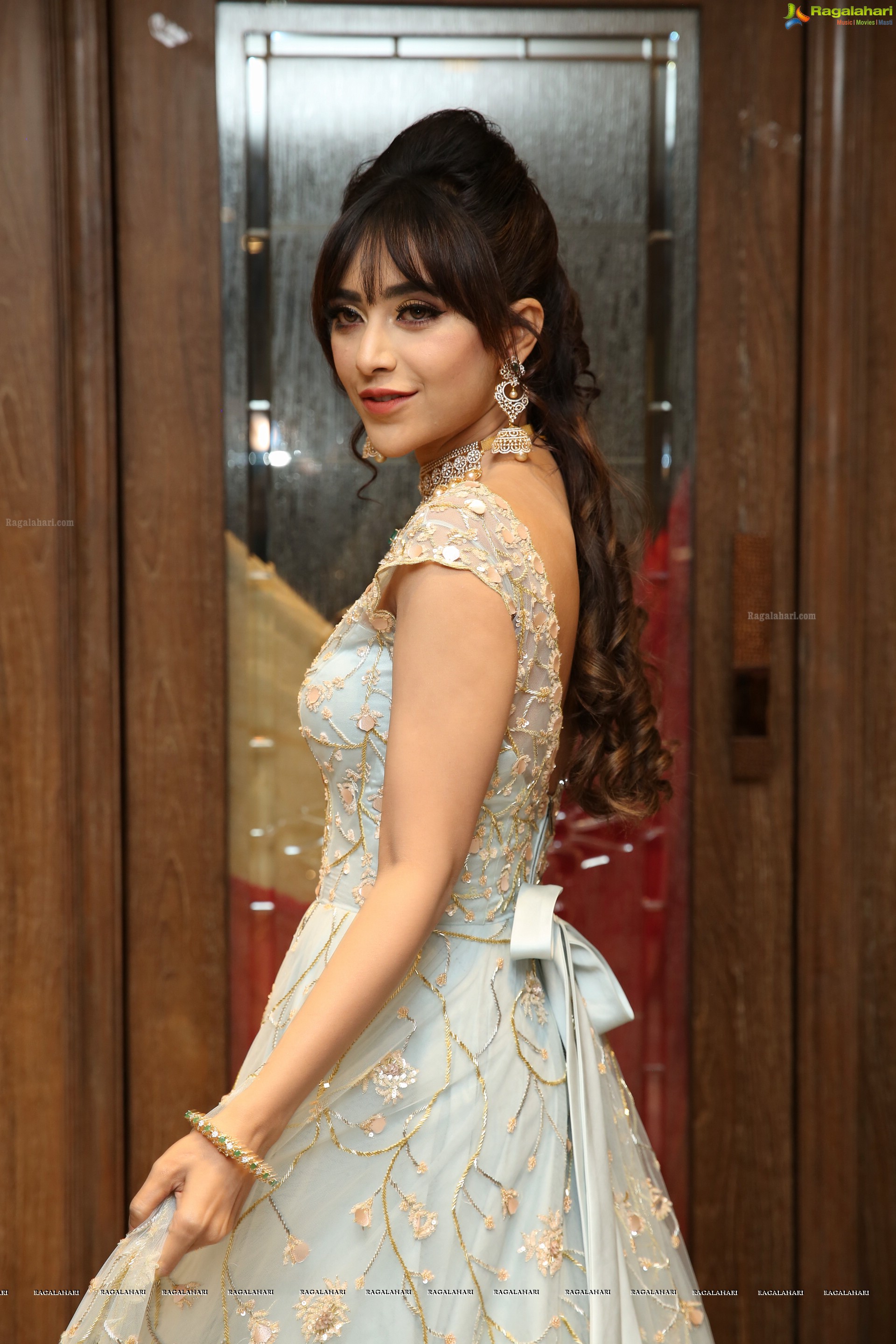 Angela Krislinzki @ The Royal Navarathri Collection & Dolphin D3 Exhibition by Kalasha Jewels - HD Gallery