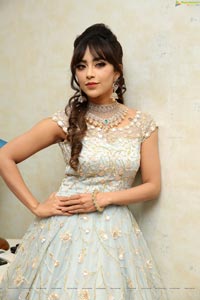 Angela Krislinzki HD Photos