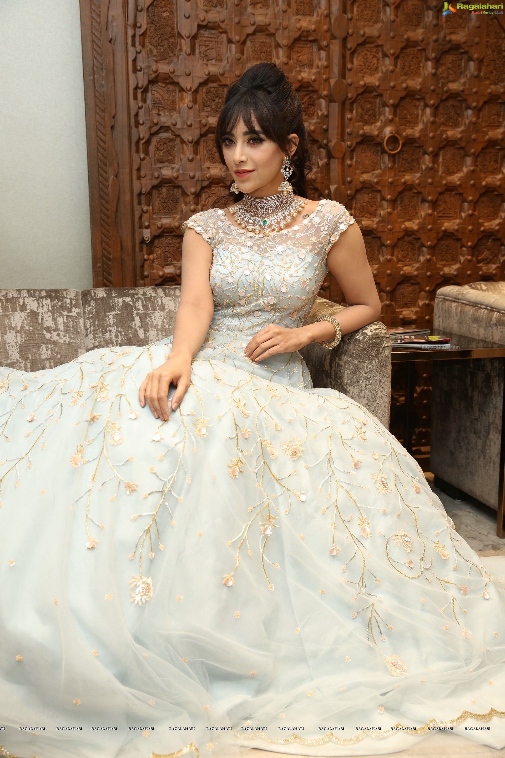 Angela Krislinzki @ The Royal Navarathri Collection & Dolphin D3 Exhibition by Kalasha Jewels - HD Gallery