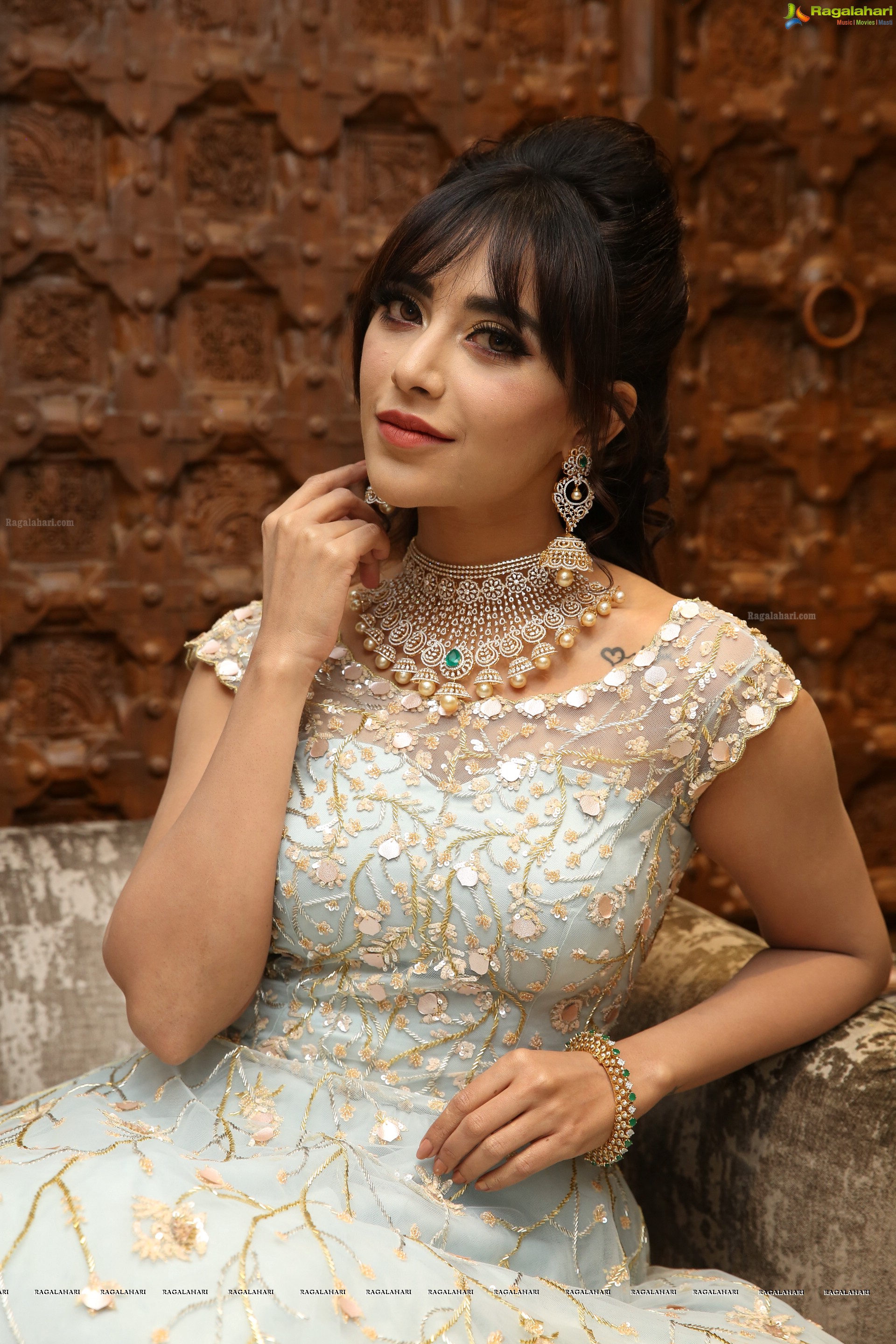 Angela Krislinzki @ The Royal Navarathri Collection & Dolphin D3 Exhibition by Kalasha Jewels - HD Gallery