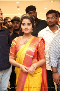 Anupama Parameswaran 