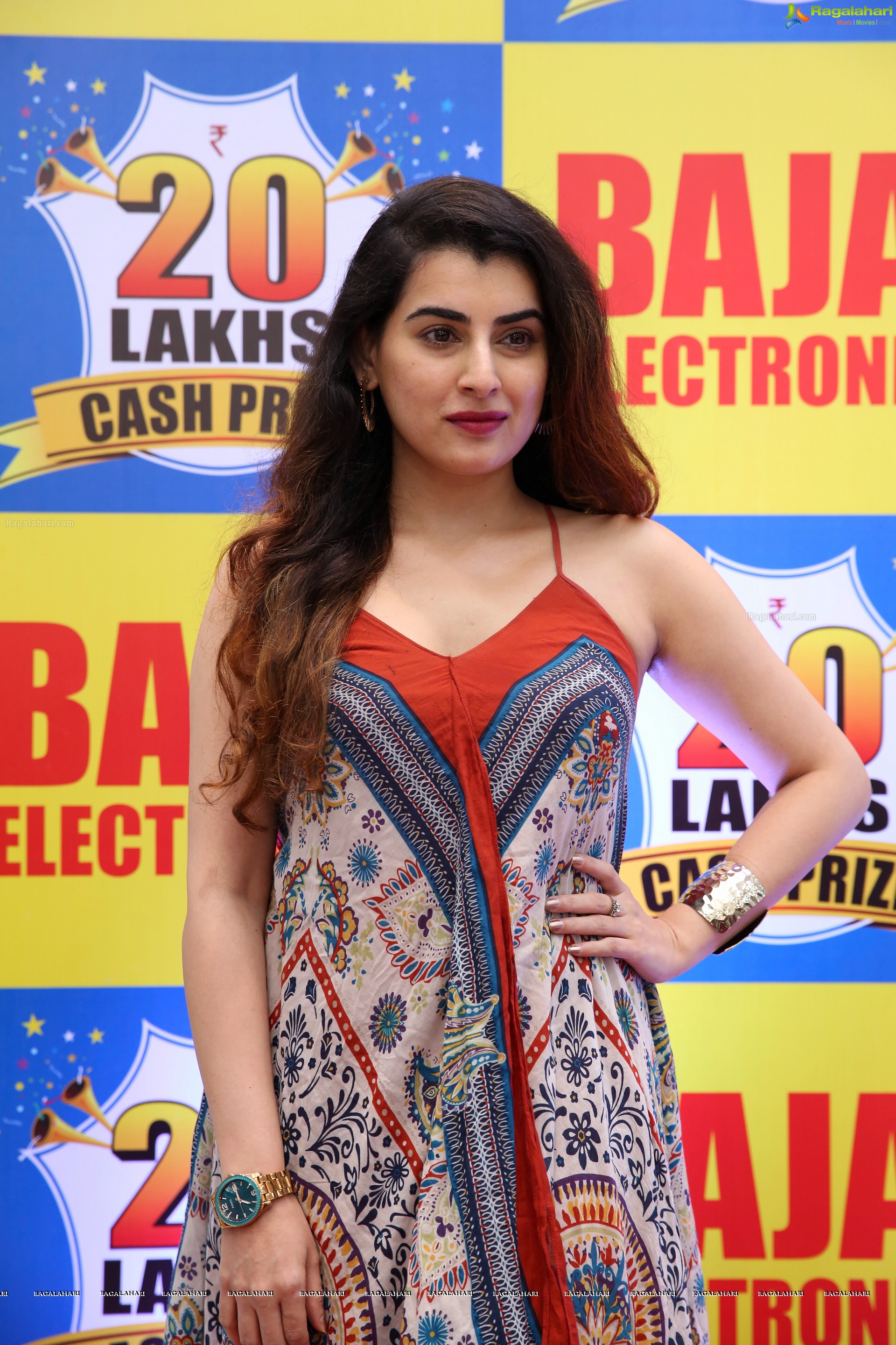 Archana Shastry @ Bajaj Electronics Grand Lucky Draw - HD Gallery