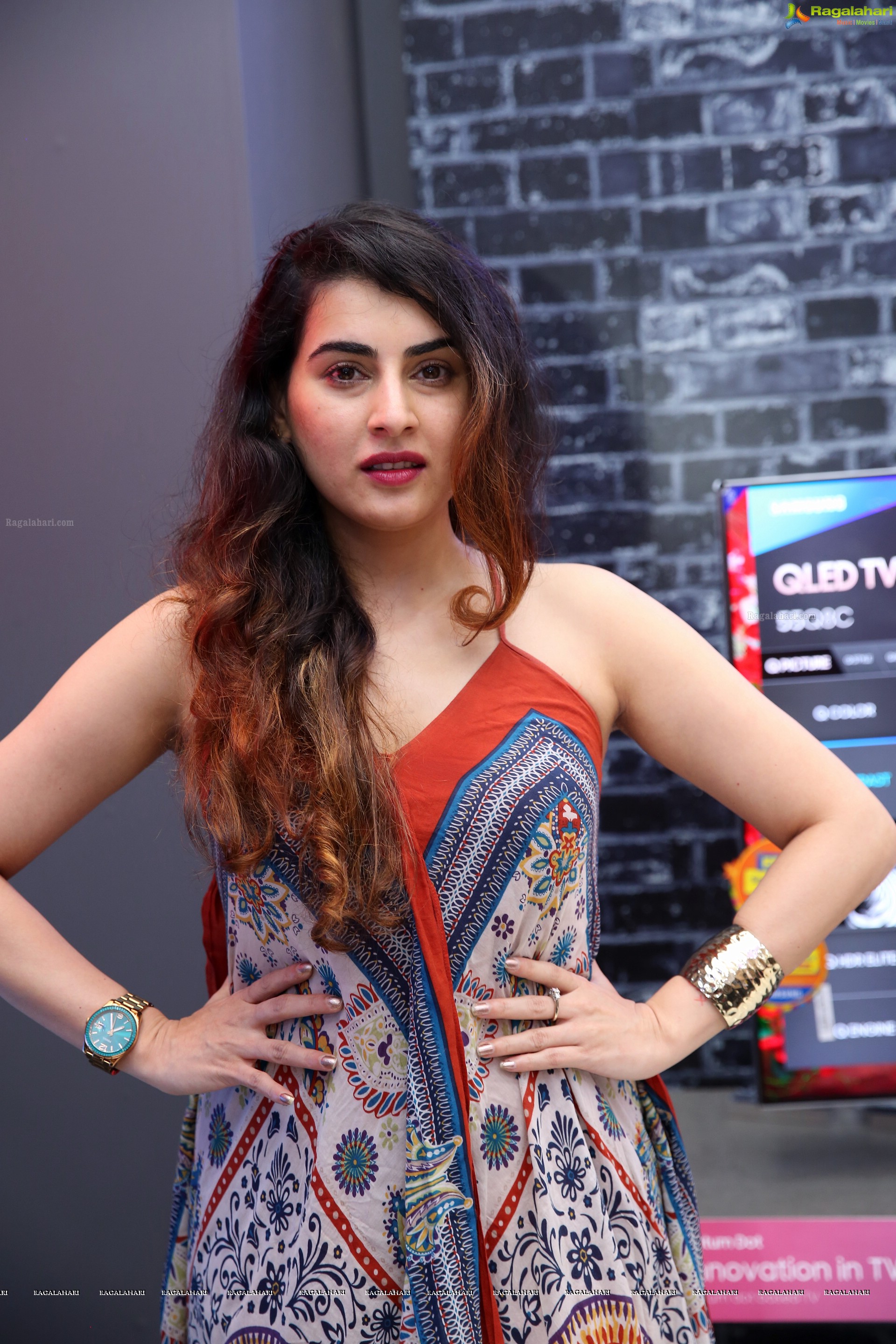 Archana Shastry @ Bajaj Electronics Grand Lucky Draw - HD Gallery