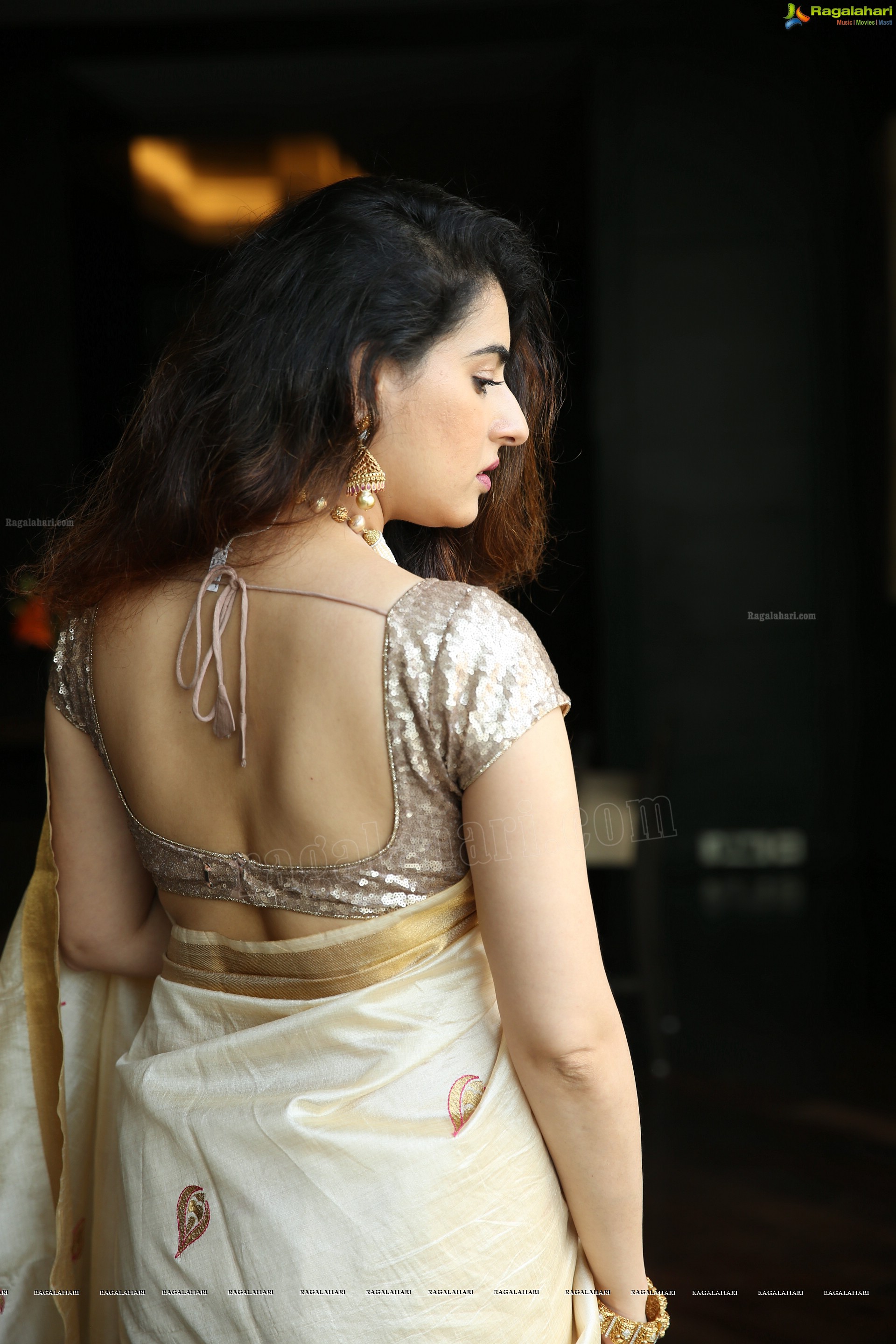 Archana (Exclusive) (High Definition)