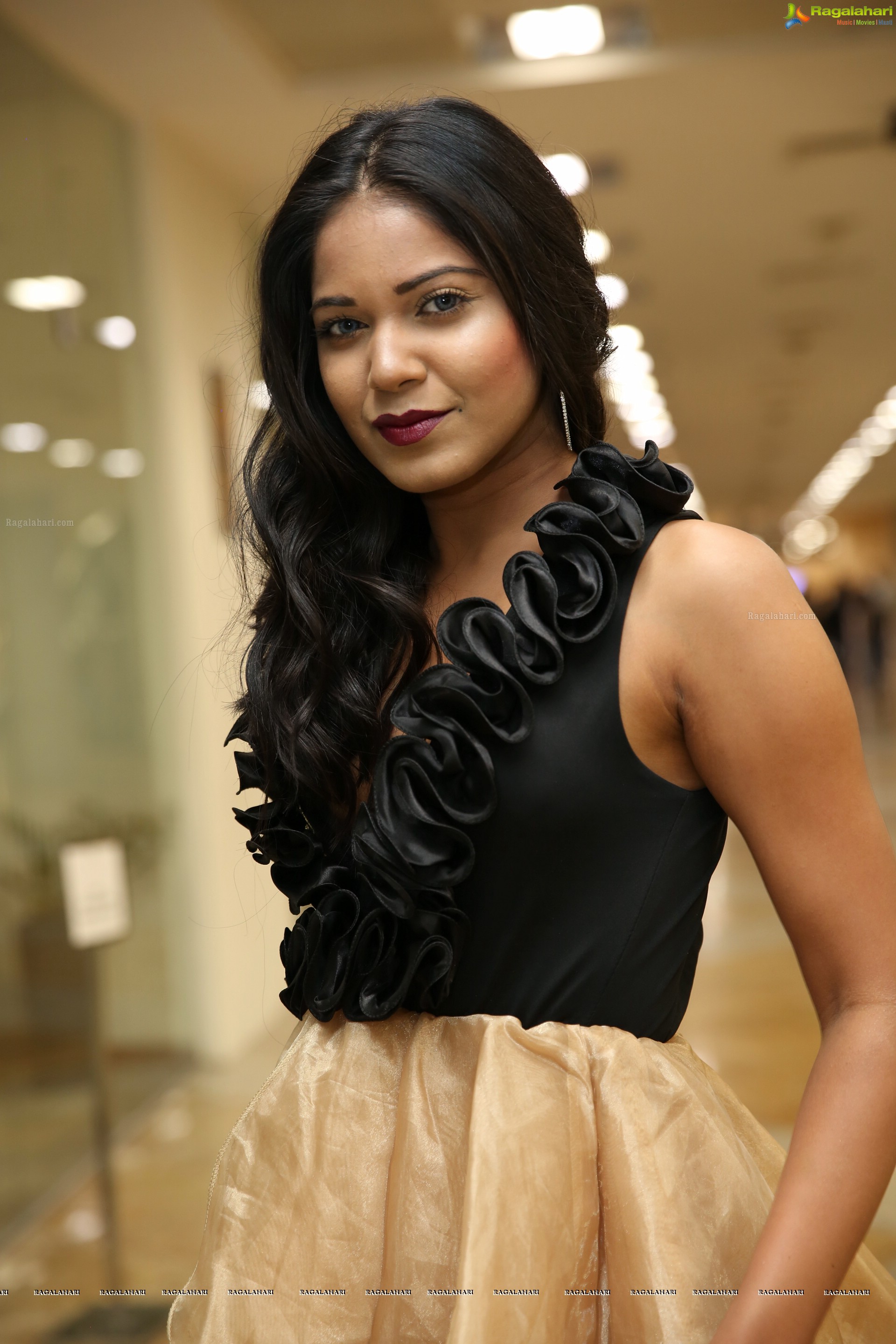 Debbie @ Trends Miss Hyderabad 2018 Grand Finale - HD Gallery