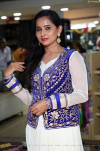 Ishika Singh at Cottage Craft Mela