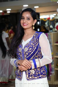 Ishika Singh at Cottage Craft Mela