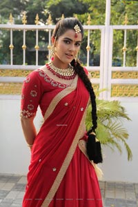 Kavya Thapar