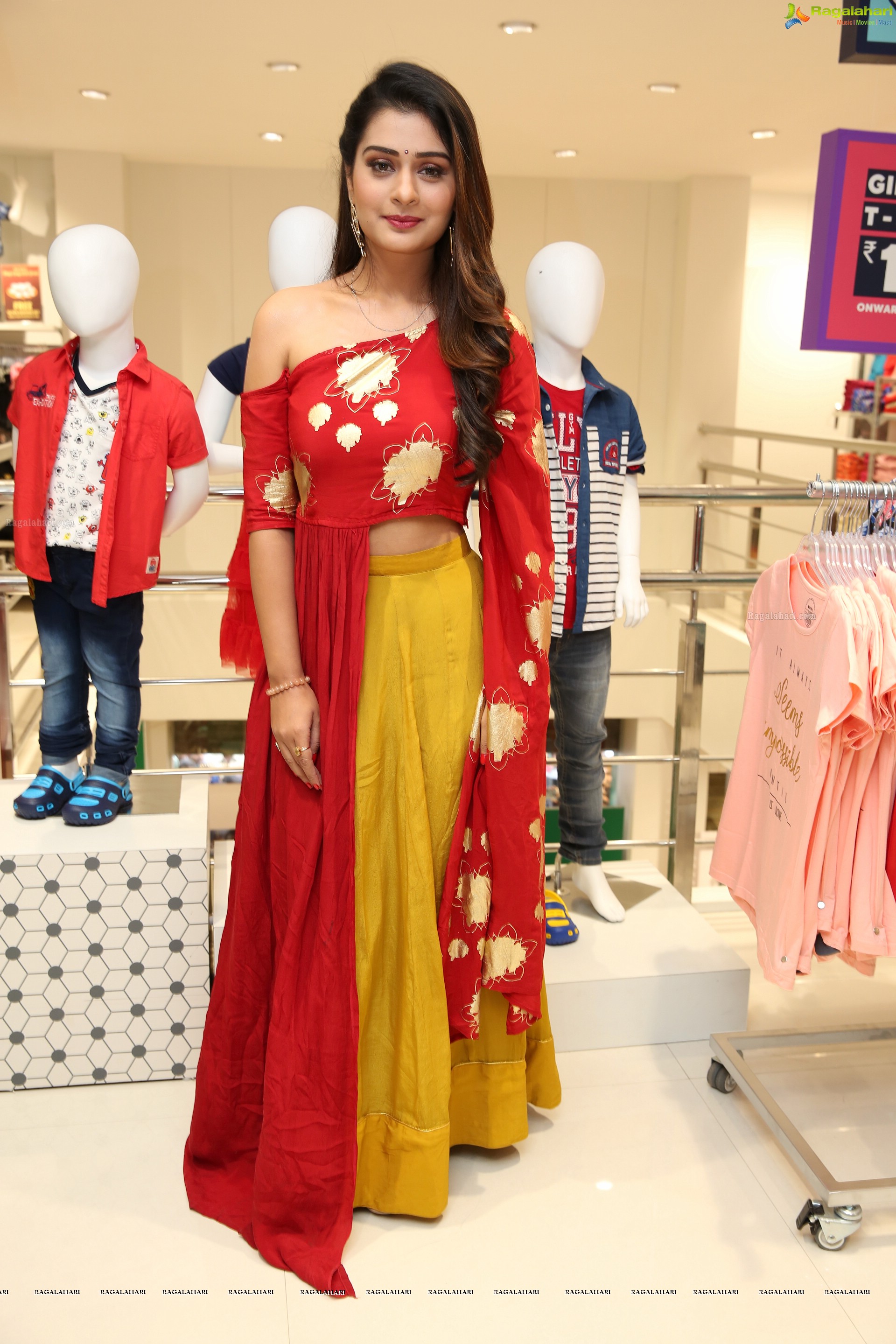 Payal Rajput @ Easybuy Tenth Store Opening in HYD - HD Gallery