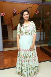 Poonam Bajwa at Sutraa Lifestyle & Fashion Exhibition