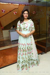 Poonam Bajwa at Sutraa Lifestyle & Fashion Exhibition