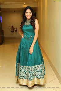 Sahithi Jadi @ Trendz Expo Launch