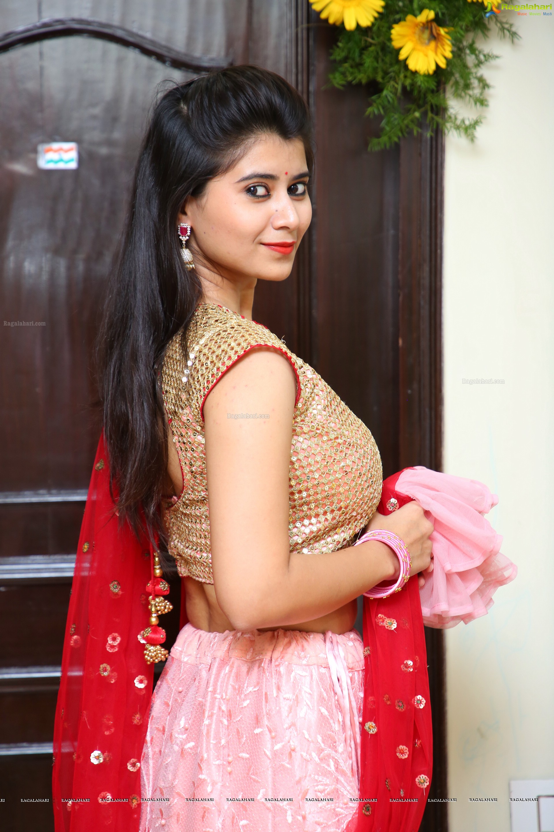 Shraddha Sharma @ Suneetha Designer Boutique Exhibition & Sale - HD Gallery