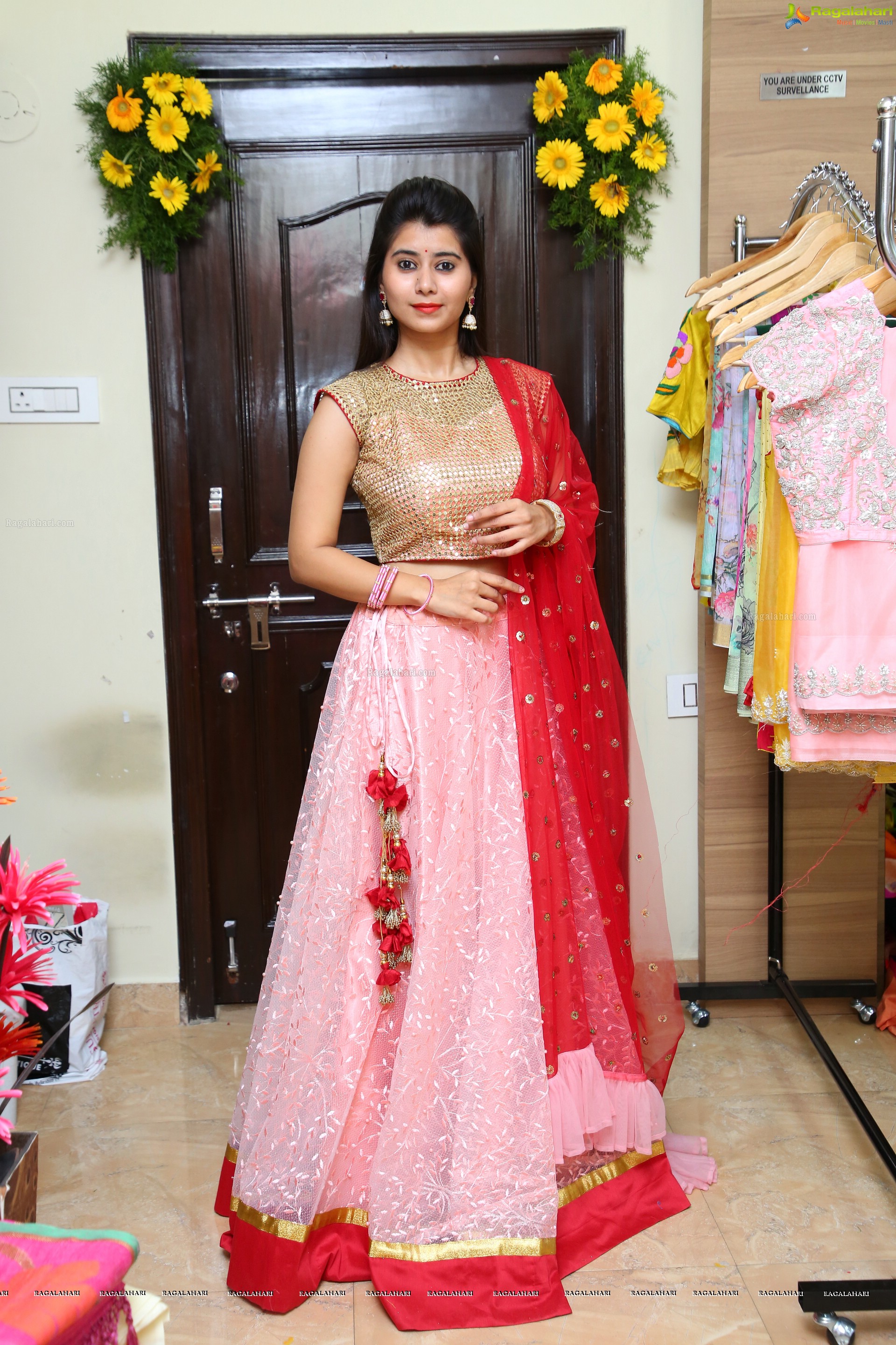 Shraddha Sharma @ Suneetha Designer Boutique Exhibition & Sale - HD Gallery