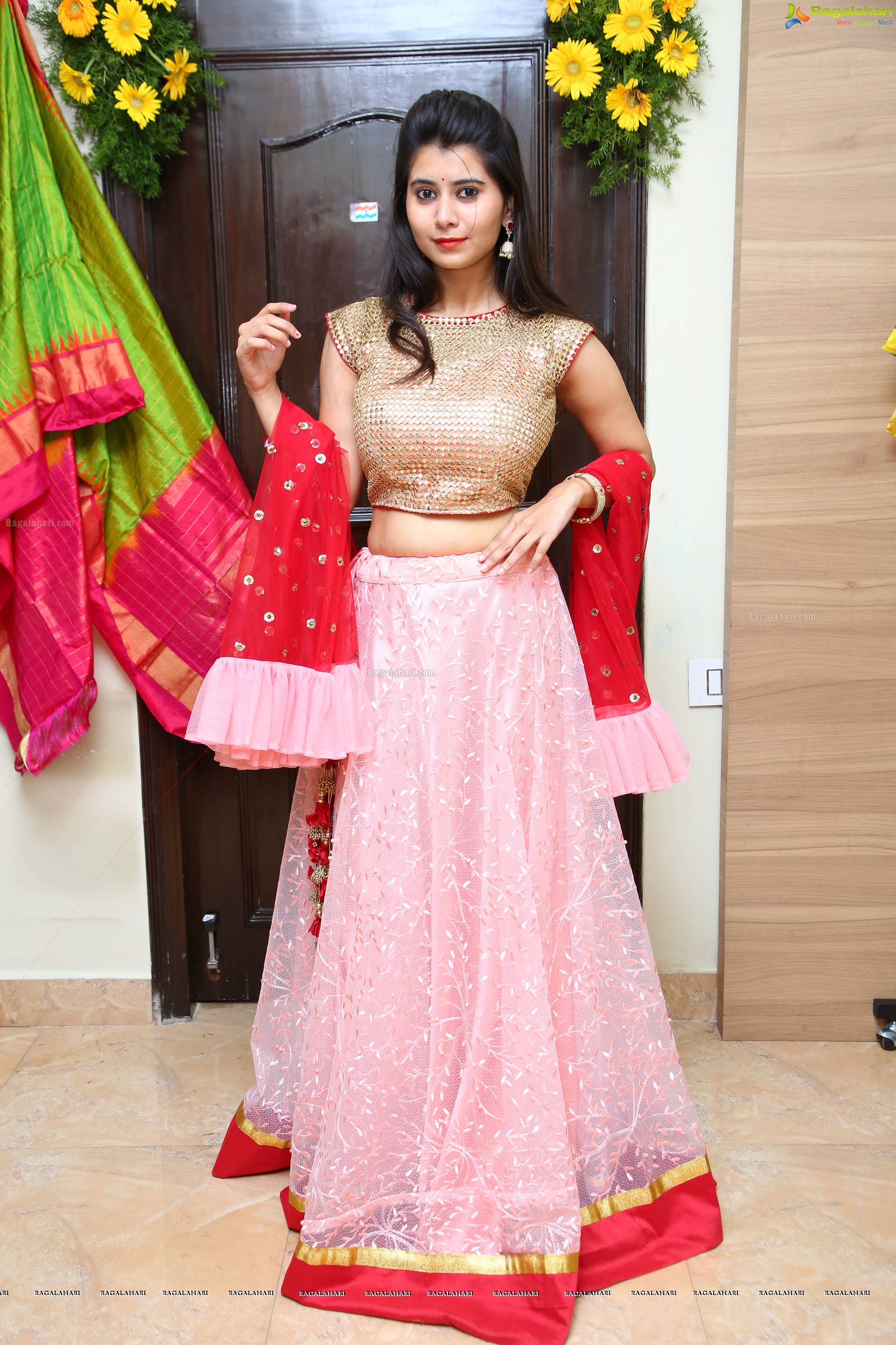 Shraddha Sharma @ Suneetha Designer Boutique Exhibition & Sale - HD Gallery