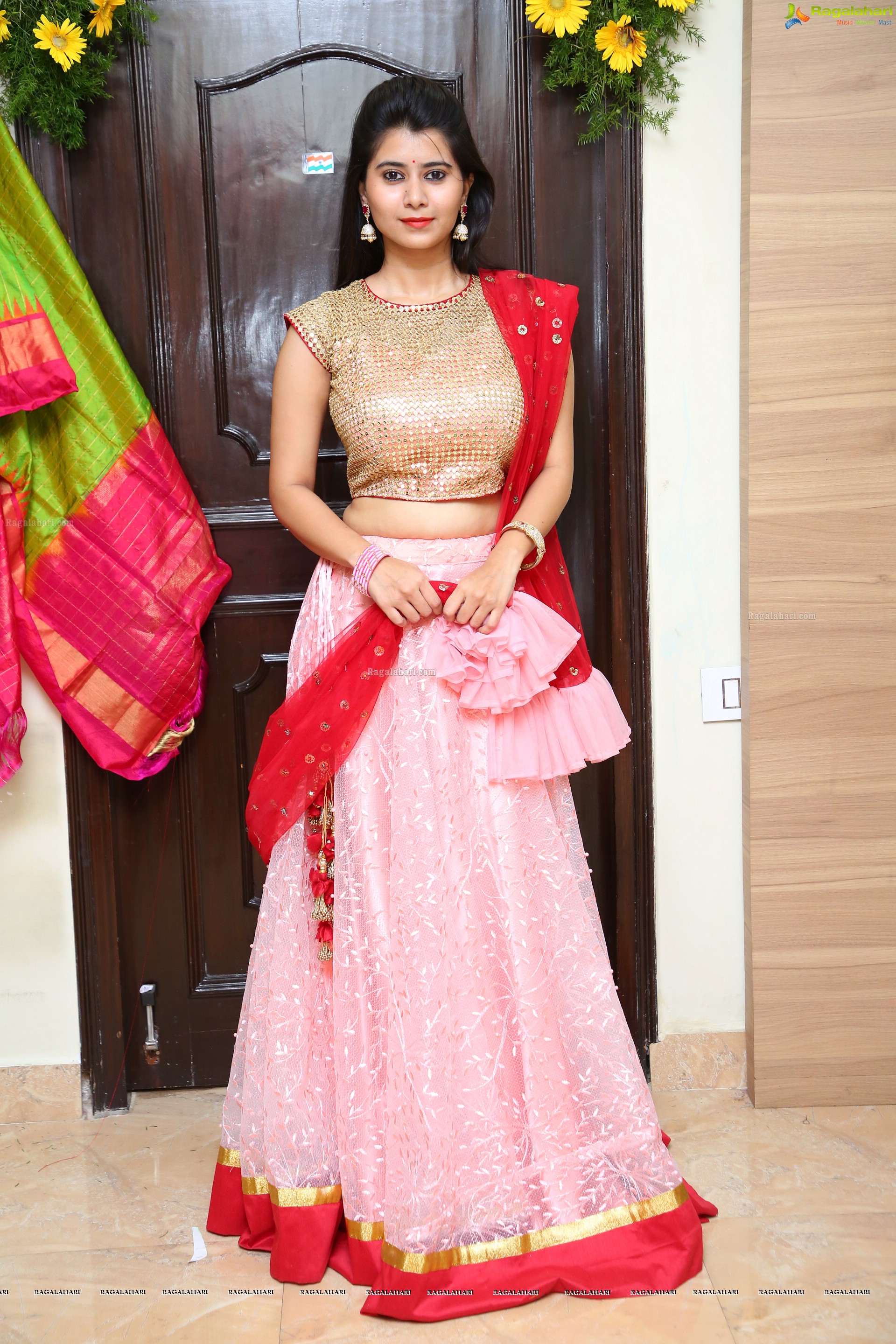 Shraddha Sharma @ Suneetha Designer Boutique Exhibition & Sale - HD Gallery