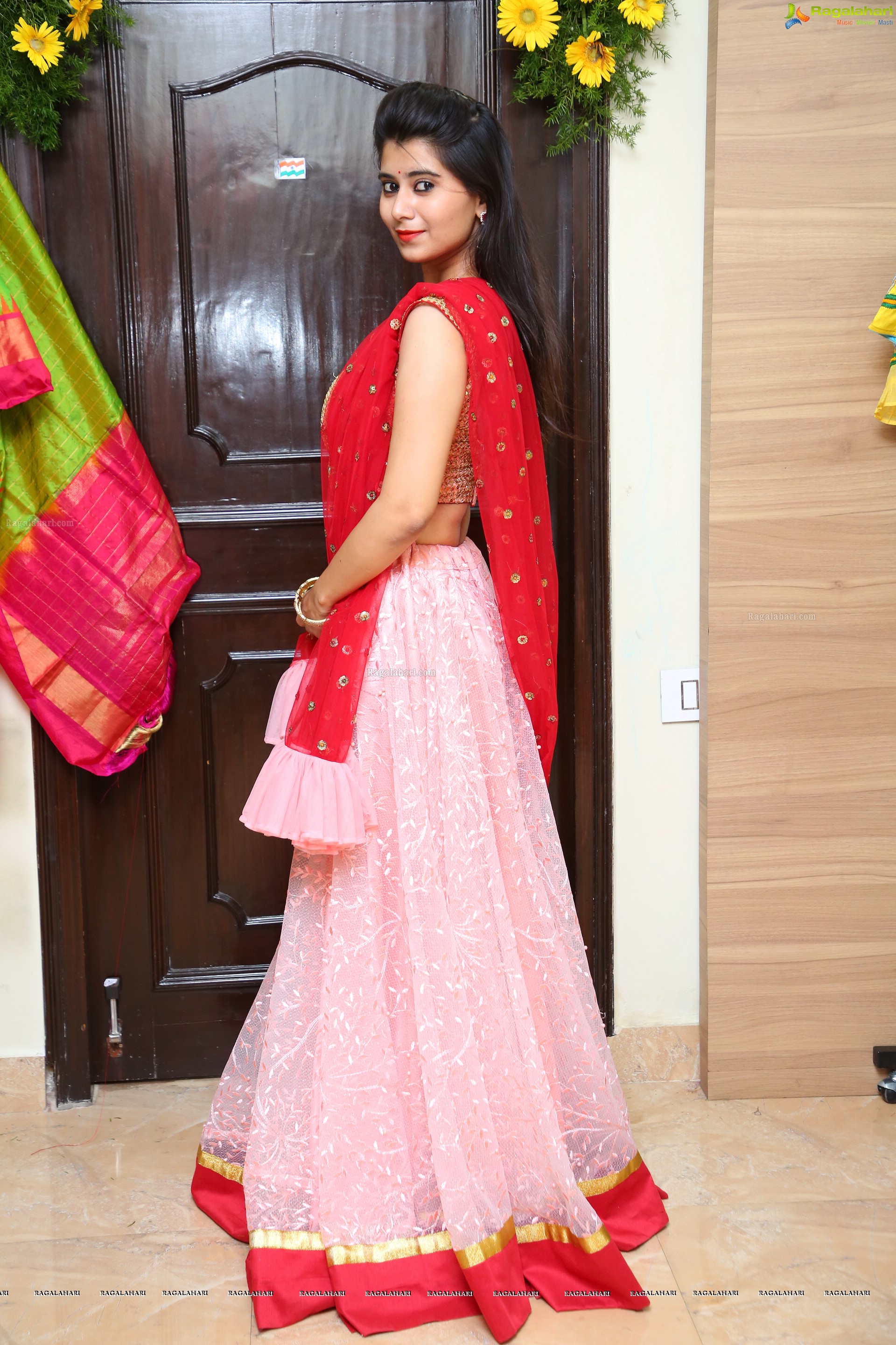 Shraddha Sharma @ Suneetha Designer Boutique Exhibition & Sale - HD Gallery