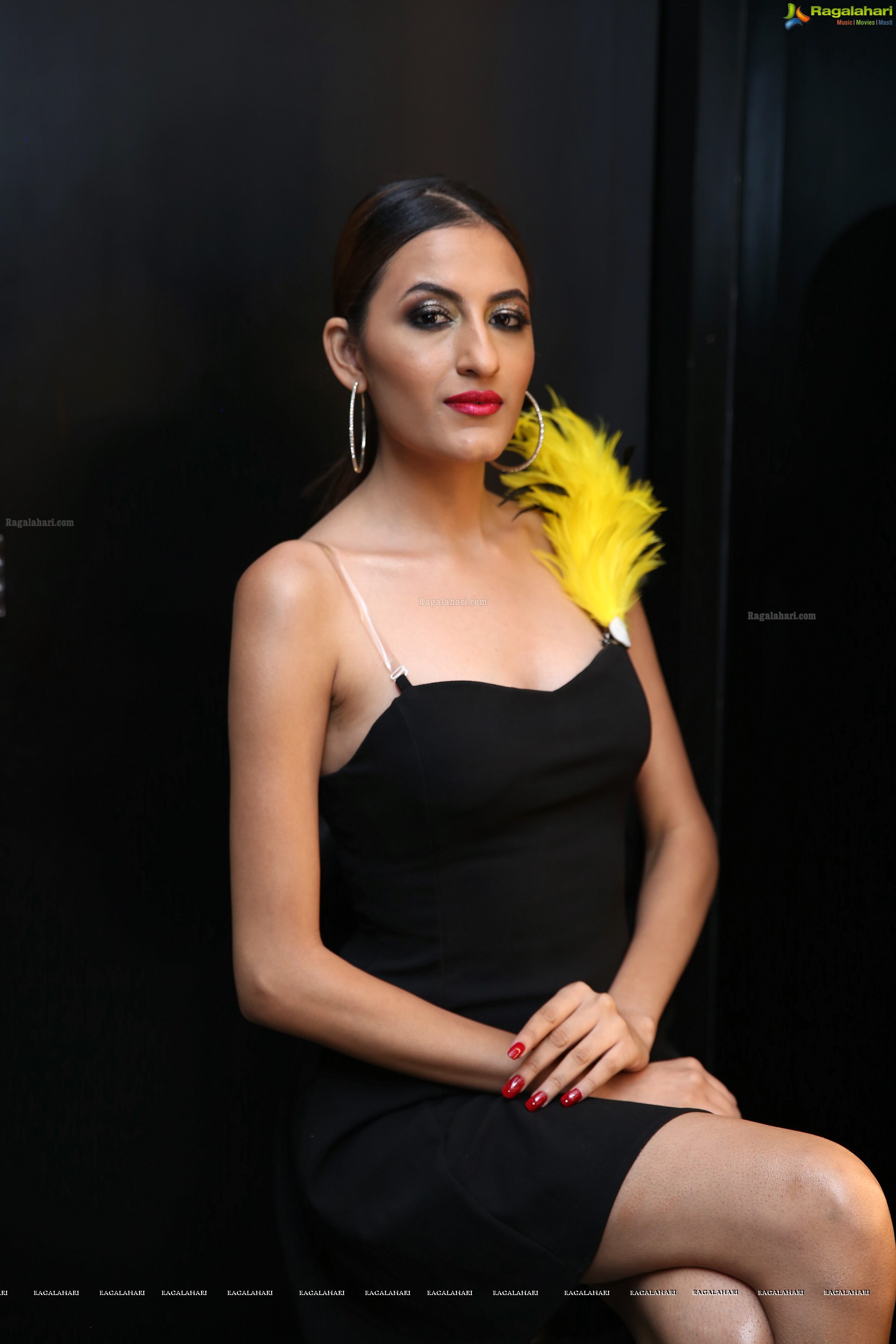 Tashveen Sehgal at Mirrors  Salon Hair Crush Launch